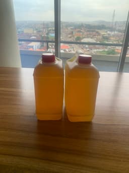 2.5 Liters of Vegetable Oil